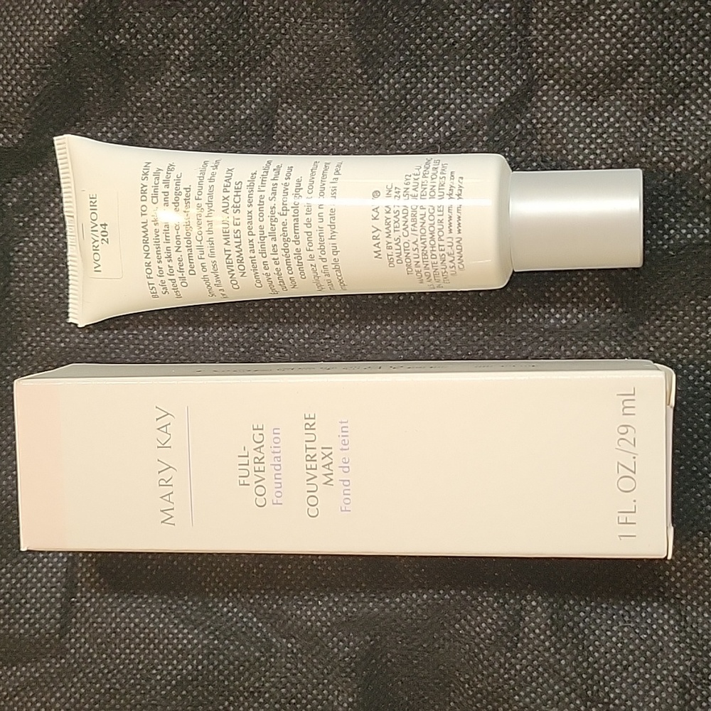 Mary Kay Full Coverage Foundation - Ivory 204